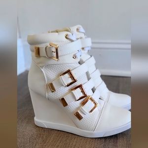 Shoe Dazzle boots